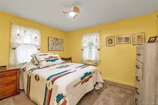 165 Linmouth Rd, Malverne, NY 11565 - Photo 12