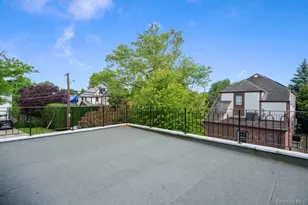 165 Linmouth Rd, Malverne, NY 11565 - Photo 14