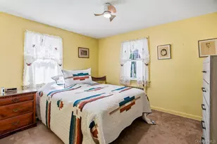 165 Linmouth Rd, Malverne, NY 11565 - Photo 16