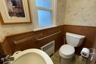 165 Linmouth Rd, Malverne, NY 11565 - Photo 10