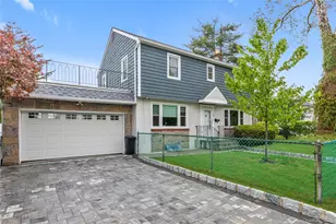 165 Linmouth Rd, Malverne, NY 11565 - Photo 18