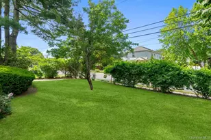 165 Linmouth Rd, Malverne, NY 11565 - Photo 20