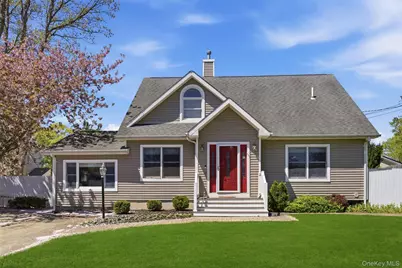 5 E Haven Lane, East Northport, NY 11731 - Photo 1