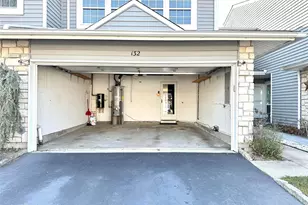 132 Fairfield Dr, Holbrook, NY 11741 - Photo 2