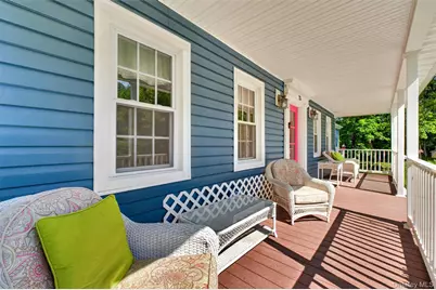 25 Susan Lane, Poughkeepsie, NY 12603 - Photo 2