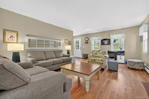 25 Susan Ln, Poughkeepsie, NY 12603 - Photo 4