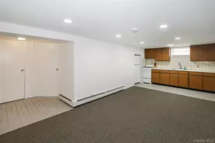 515 Elm St, West Hempstead, NY 11552 - Photo 24