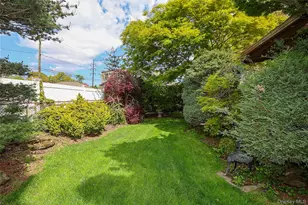 515 Elm St, West Hempstead, NY 11552 - Photo 32