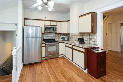 515 Elm Street, West Hempstead, NY 11552 - Photo 12