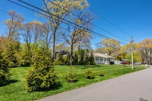 405 Puritan Dr, Yaphank, NY 11967 - Photo 4