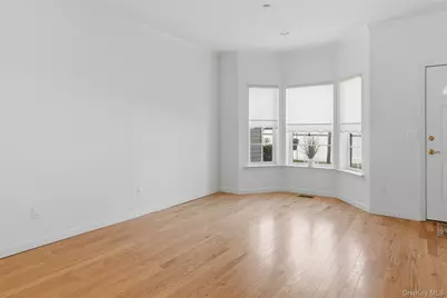 106 Spring Drive, East Meadow, NY 11554 - Photo 8