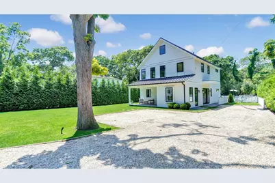 37 Wakeman Road, Hampton Bays, NY 11946 - Photo 2