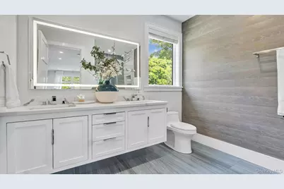 37 Wakeman Road, Hampton Bays, NY 11946 - Photo 12