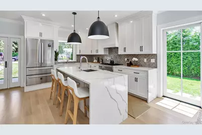 37 Wakeman Road, Hampton Bays, NY 11946 - Photo 4
