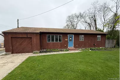 209 Moffitt Boulevard, Islip, NY 11751 - Photo 1