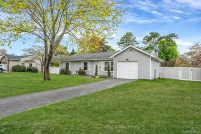 6 Lisa Court, Medford, NY 11763 - Photo 1
