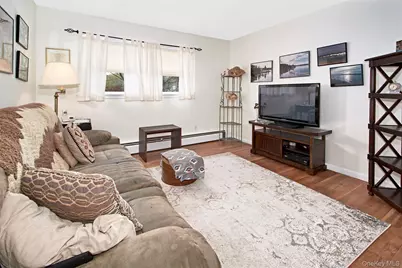 100 Lakeview Avenue, Valhalla, NY 10595 - Photo 16