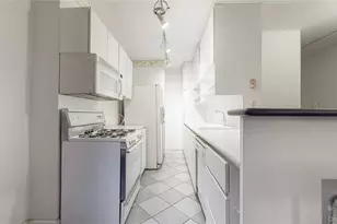109-14 Ascan Ave, Forest Hills, NY 11375 - Photo 12
