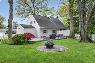 1 Tufts Pl, Greenlawn, NY 11740 - Photo 20