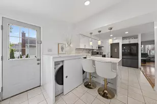 147 New York Ave, West Hempstead, NY 11552 - Photo 16
