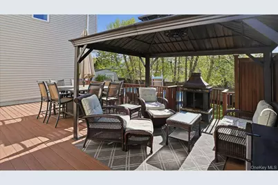20 Camp Drive, Selden, NY 11784 - Photo 30