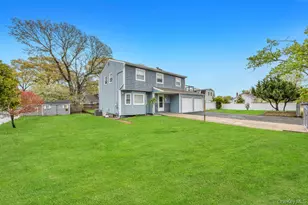 25 Gould Rd, Centereach, NY 11720 - Photo 2
