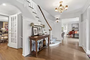 140 Remington Rd, Manhasset, NY 11030 - Photo 2