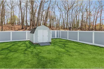 12 Midvale Avenue, Port Jefferson, NY 11777 - Photo 24
