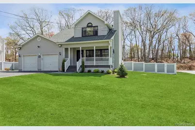 12 Midvale Avenue, Port Jefferson, NY 11777 - Photo 2