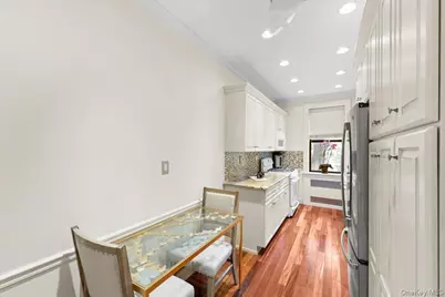 21 Barstow Road #2i, Great Neck, NY 11021 - Photo 14