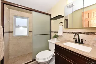 2115 Jefferson St, Merrick, NY 11566 - Photo 22