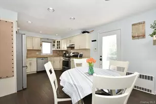 2115 Jefferson St, Merrick, NY 11566 - Photo 12