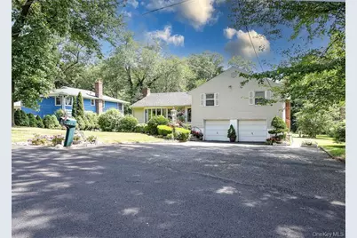199 Hanson Lane, New Rochelle, NY 10804 - Photo 2