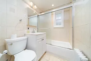 67-58 223 Pl, Oakland Gardens, NY 11364 - Photo 10
