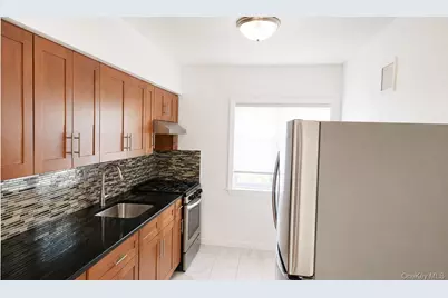 7345 197th Street, Fresh Meadows, NY 11366 - Photo 18
