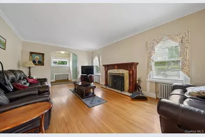 169 Devoe Avenue, Yonkers, NY 10705 - Photo 4