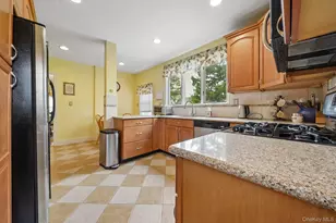 169 Devoe Ave, Yonkers, NY 10705 - Photo 10