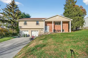 3 Roanoke, Monroe, NY 10950 - Photo 2
