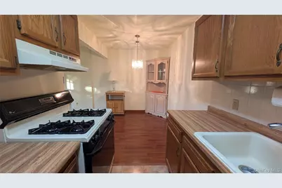 276 Temple Hill Road #2607, New Windsor, NY 12553 - Photo 14