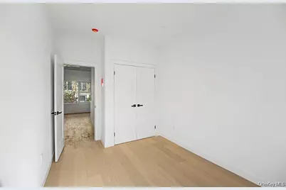 9307 69th Avenue, Forest Hills, NY 11375 - Photo 18