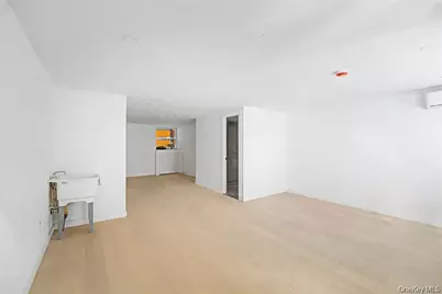 9307 69th Avenue, Forest Hills, NY 11375 - Photo 20