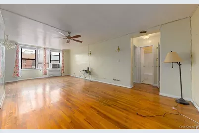 83-25 Vietor Avenue #7-G, Elmhurst, NY 11373 - Photo 2