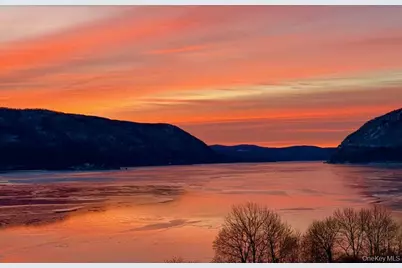721 Hewitt Lane, New Windsor, NY 12553 - Photo 2