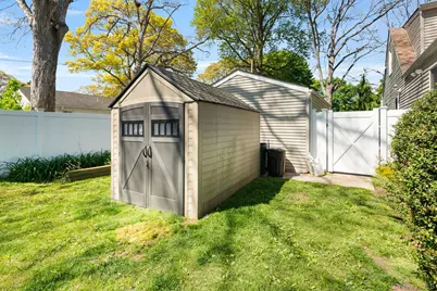 1321 Thompson Drive, Bay Shore, NY 11706 - Photo 24