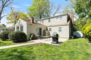 1321 Thompson Dr, Bay Shore, NY 11706 - Photo 18