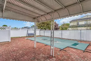 313 Illinois Ave, Massapequa Park, NY 11762 - Photo 10