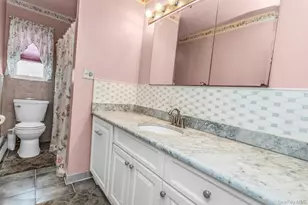 313 Illinois Ave, Massapequa Park, NY 11762 - Photo 8