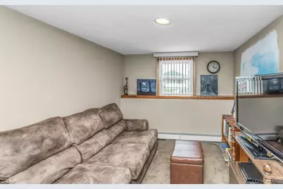 313 Illinois Avenue, Massapequa Park, NY 11762 - Photo 6
