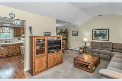 313 Illinois Avenue, Massapequa Park, NY 11762 - Photo 2