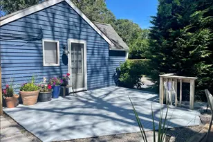 332 Canoe Pl Rd, Southampton, NY 11968 - Photo 8